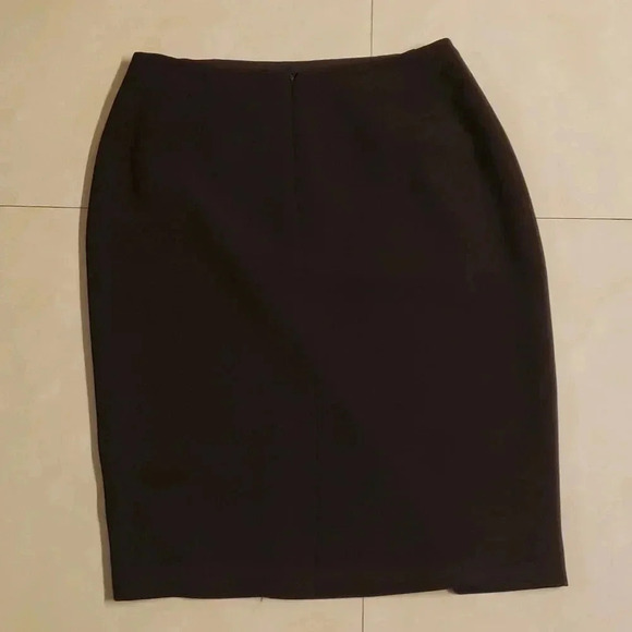 𝅺EMANUEL Ungaro skirt size 8/42  NWOT - Picture 3 of 5